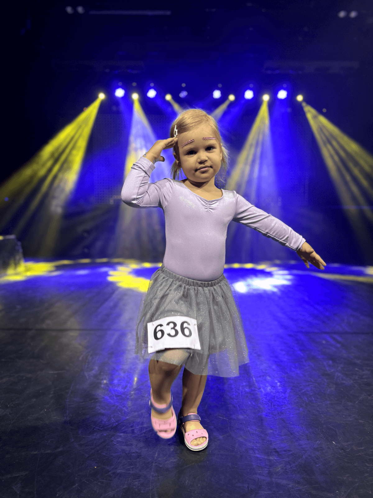 Tantsustaari tantsijad võistlusel
