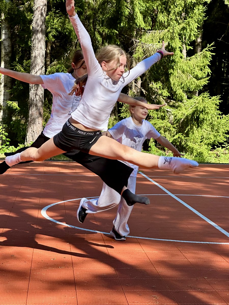Tantsustaari suvelaager Kloogarannas 2026